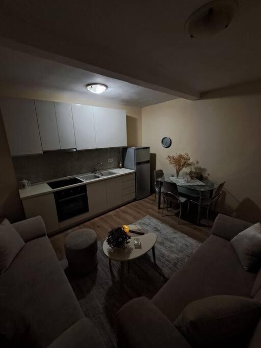 Quiet, Cozy, Luminous Apartment Tirana Exteriér fotografie
